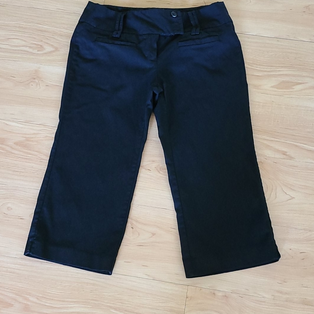 Black dress capris